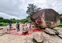 18: Senufo the sacred rock in Korhogo