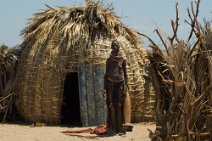 10: Turkana old woman