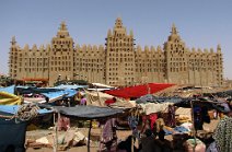 18: Djenne Mosque